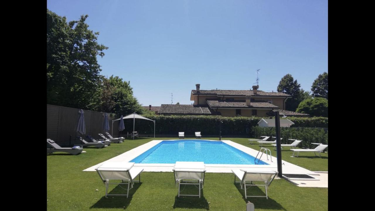 Villa Petra Novellara ภายนอก รูปภาพ